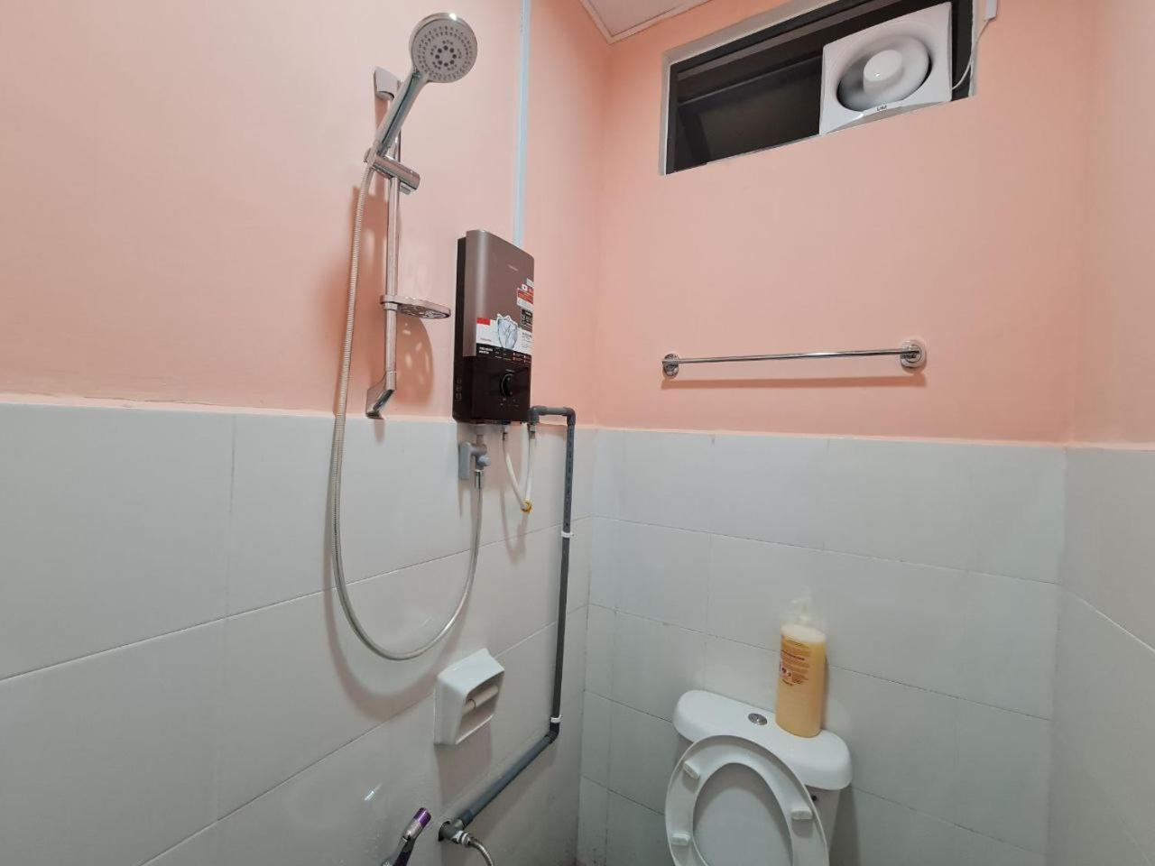 Ayden Hostel Airport Transit - Klia Sepang Extérieur photo